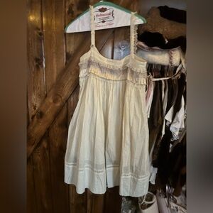 Elegant Cream Sleeveless Dress